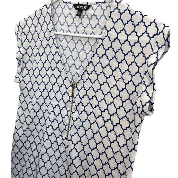 Express White Blue Geometric 1/4 Zip Front Short Sleeve Blouse Women XS - Picture 4 of 9
